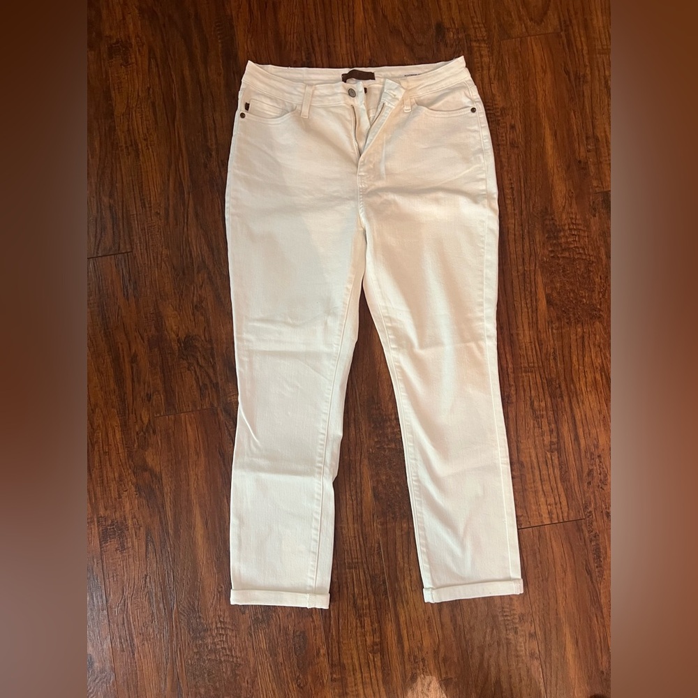 Judy Blue White Ankle Cropped Jeans